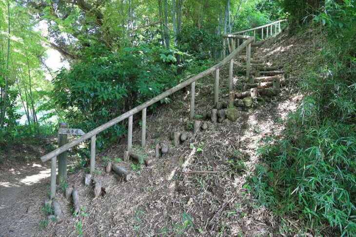 永福寺跡 展望台への階段