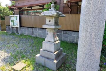 山蒼稲荷神社 石灯籠