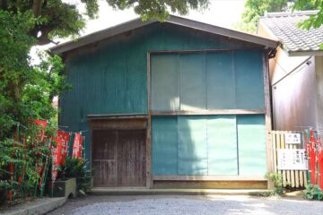 八雲神社の倉庫