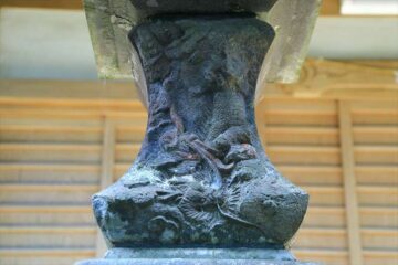 朝比奈町の熊野神社の石灯籠