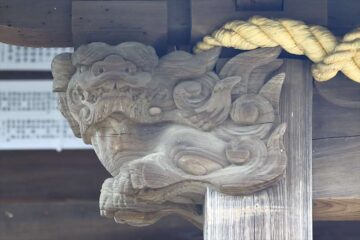五社稲荷神社の唐獅子