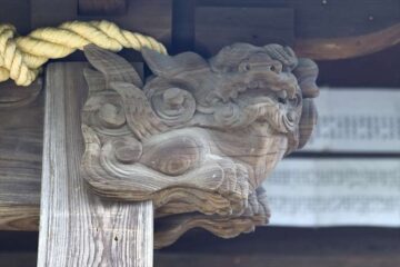 五社稲荷神社の唐獅子