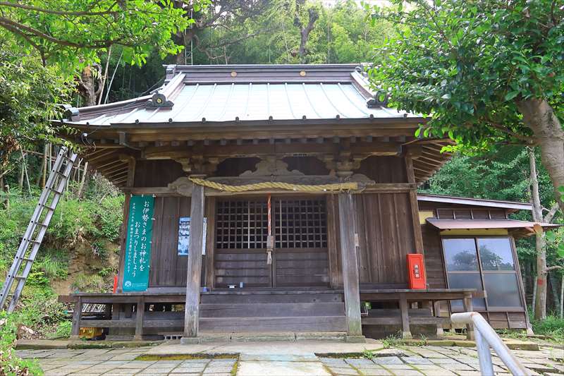 三嶋神社の社殿