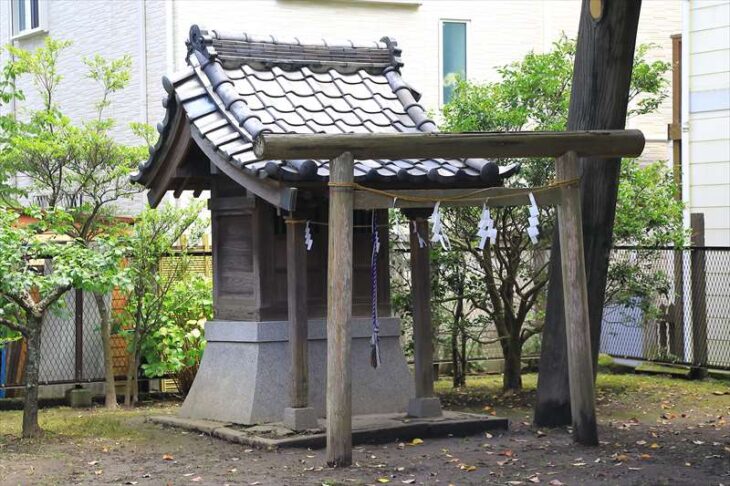 巽神社の境内社 諏訪神社