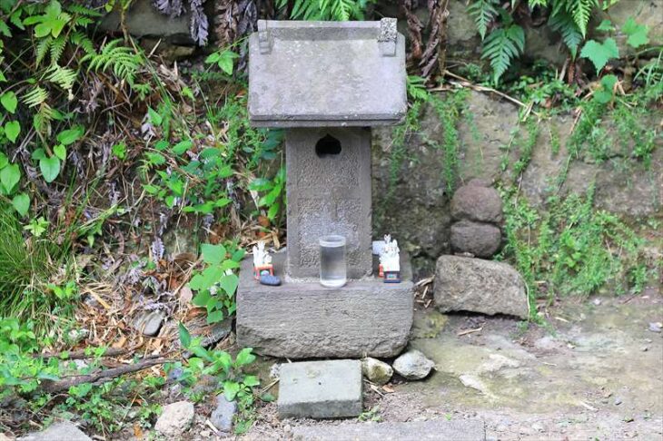 鎌倉の厳島神社の境内社の稲荷社