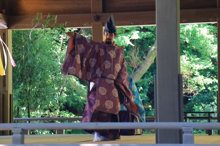 鎌倉宮の月首祭 舞の奉納