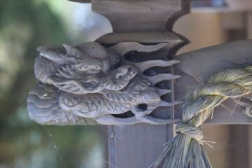 小動神社 末社 海神社の木彫り