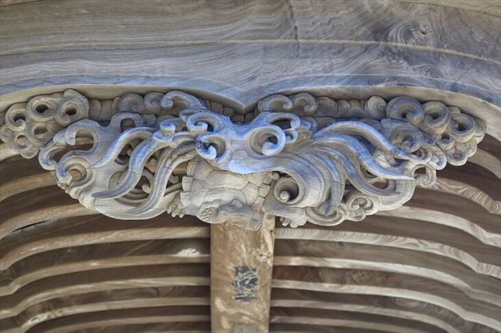 小動神社 軒下の木彫り