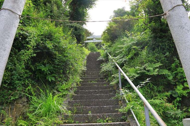 三嶋神社の階段