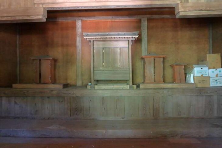 三十番神宮の社殿の中