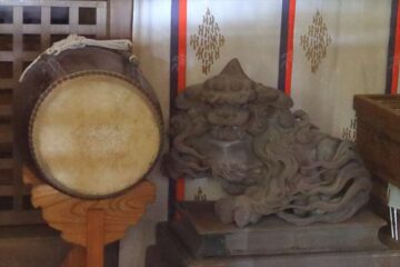 山ノ内の八雲神社の狛犬