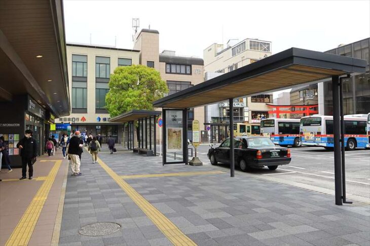 鎌倉駅東口の光景