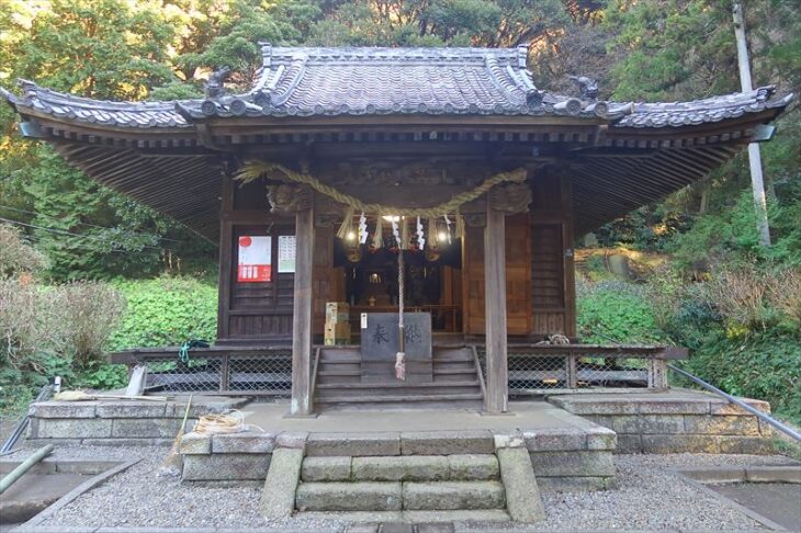 白山神社・社殿