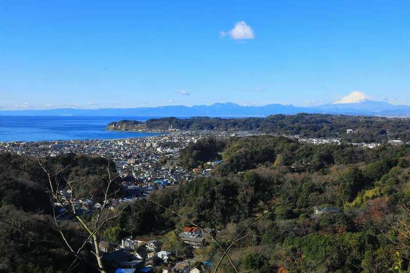 衣張山からの鎌倉の眺め