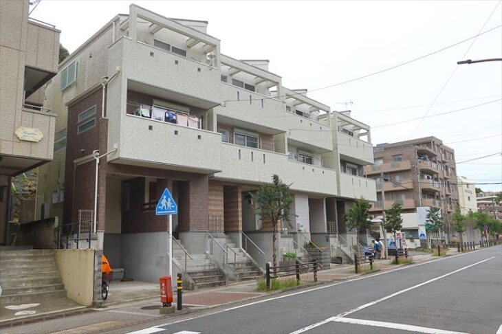 レーベンスガルテン山崎に隣接した台4丁目