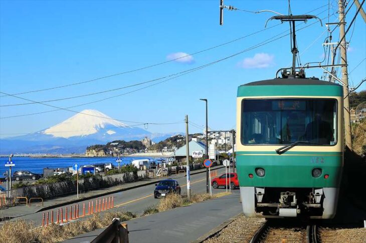 江ノ電と富士山