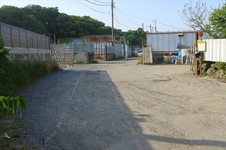 笛田2丁目の資材置き場周辺