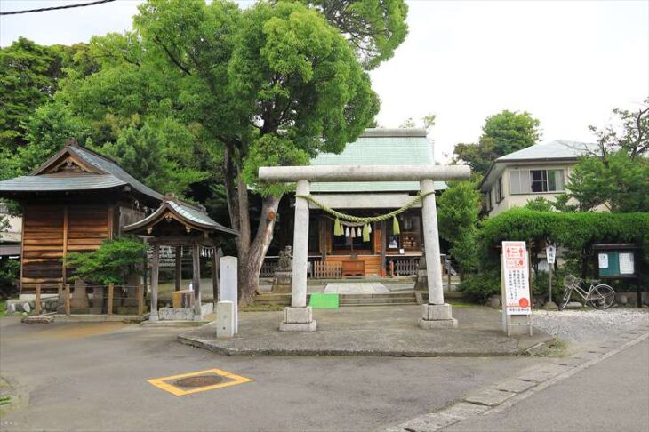 鎌倉市岩瀬にある五社稲荷神社