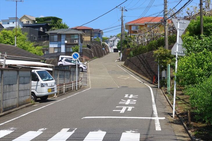 鎌倉グランドエステイツへの坂道