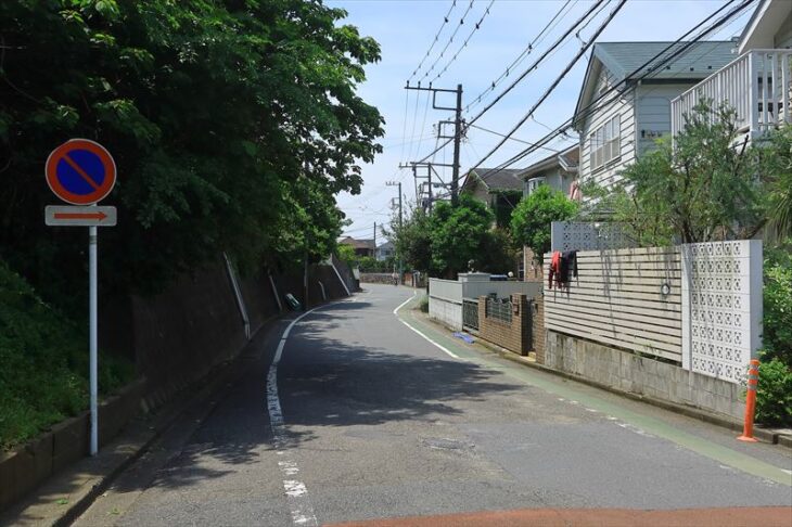 七里ガ浜1丁目の平坦な地域