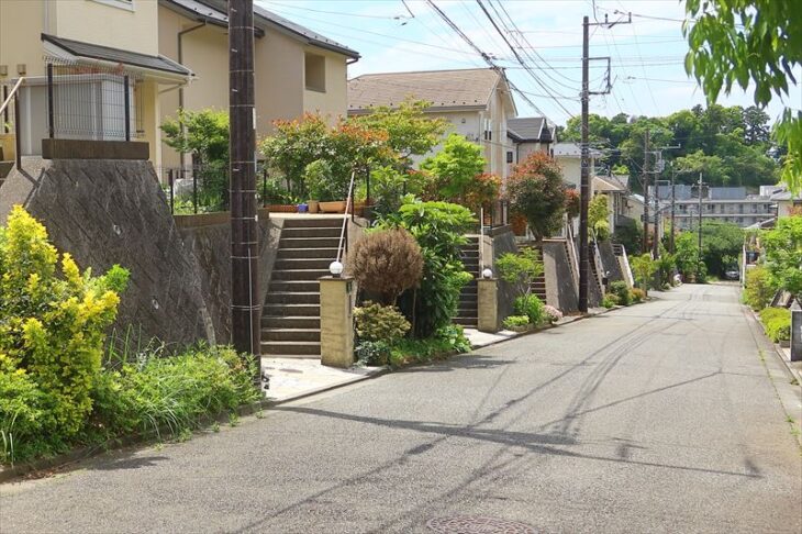 鎌倉市高野の町並み
