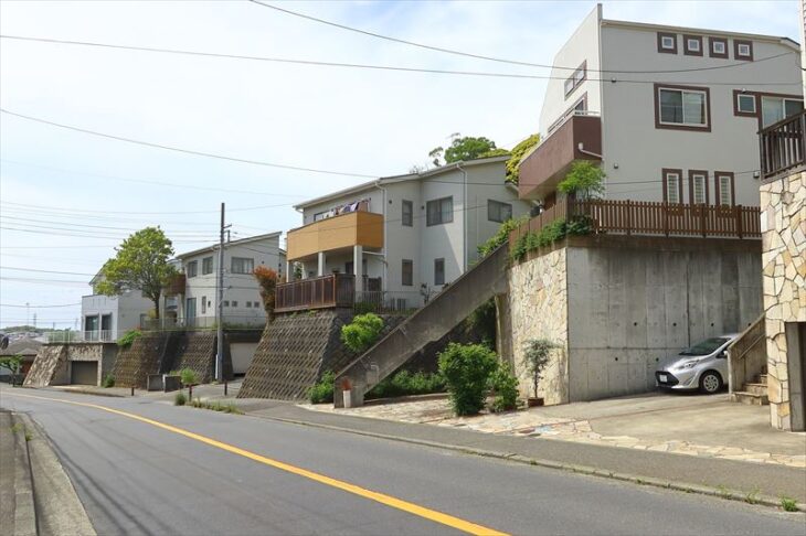 手広2丁目の鎌倉山付近の住宅