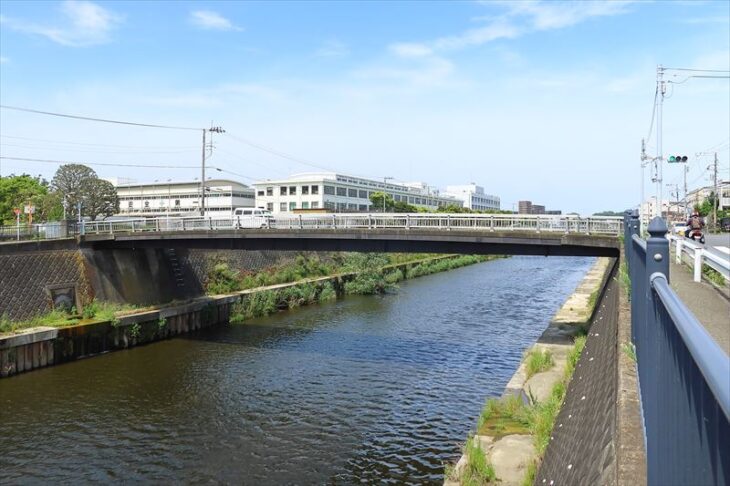 鎌倉市寺分と藤沢市をつなぐ「神鋼橋」