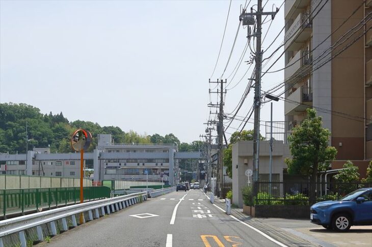 常盤と深沢再開発エリアの境界の道