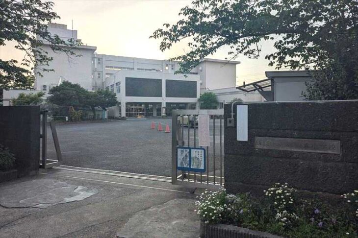 西鎌倉小学校