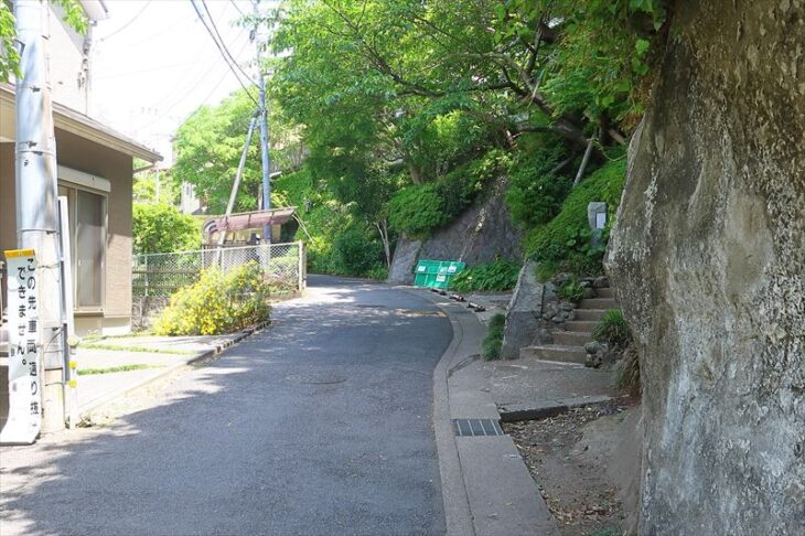 権兵衛踏切奥の谷戸