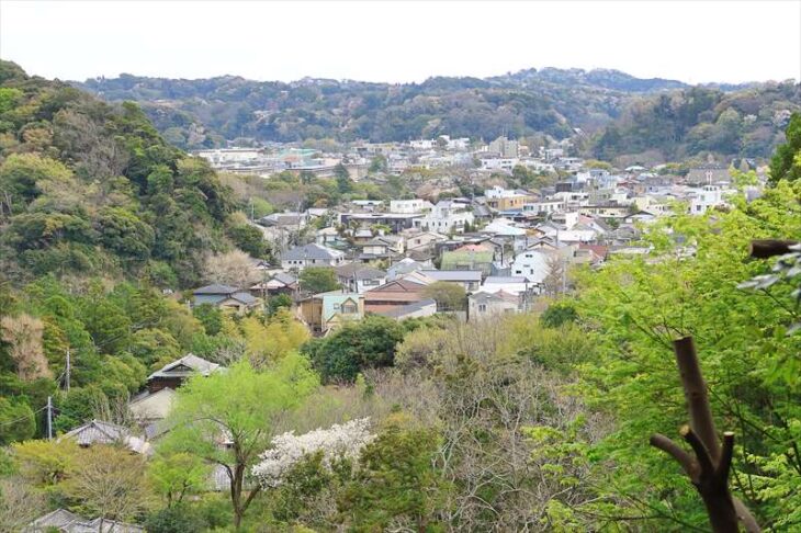 寿福寺から源氏山へのハイキングコースからの景色