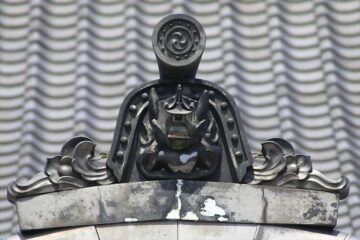 本覚寺の本堂の鬼瓦