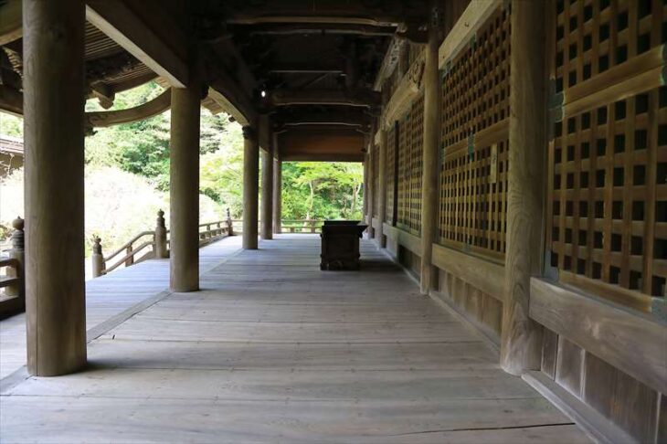妙本寺の祖師堂