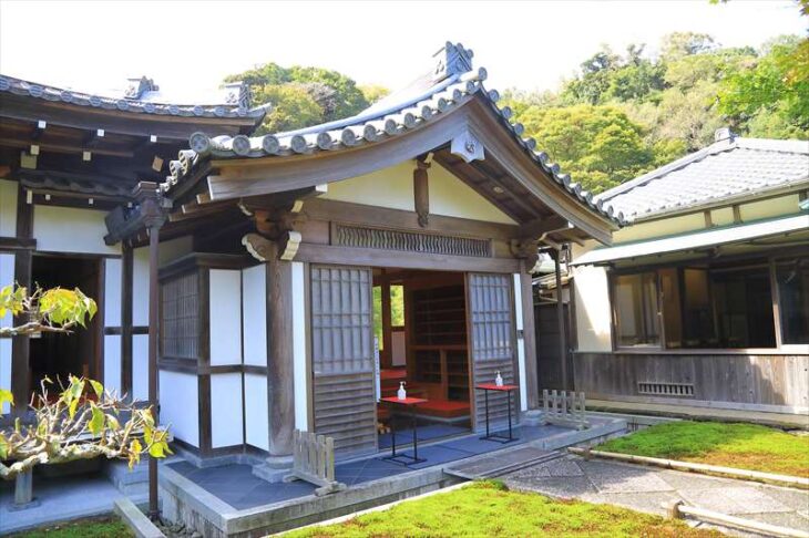 長寿寺 本堂への玄関