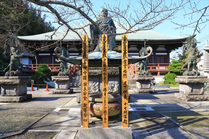 長勝寺 日蓮聖人の銅像