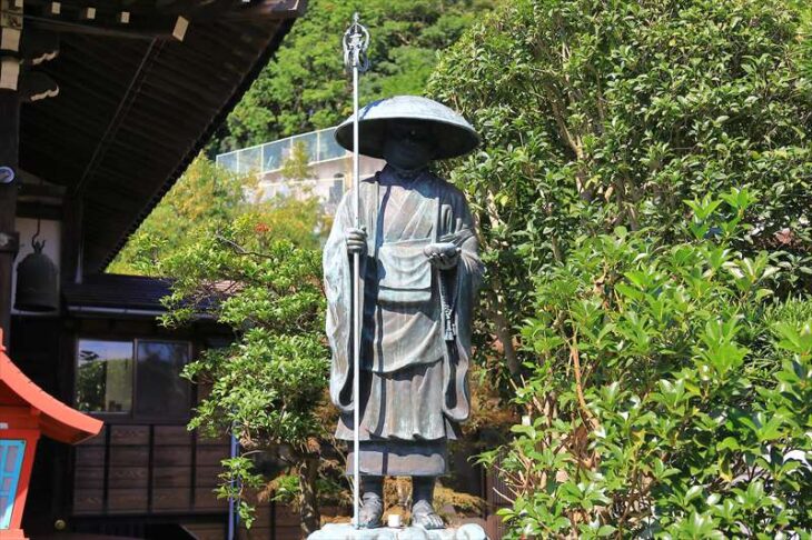 玉泉寺の弘法大師像