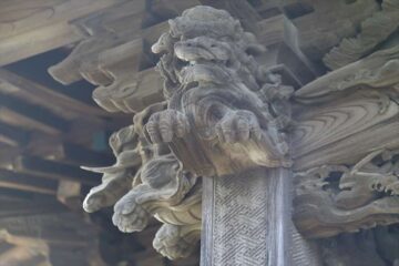 上行寺 木彫りの唐獅子と象