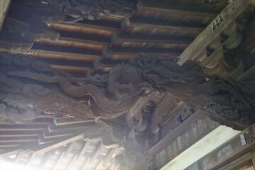 上行寺 木彫りの龍