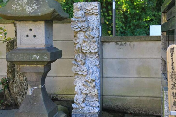 浄泉寺の石塔