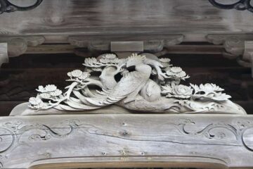 龍口寺 大本堂の木彫りの鳳凰
