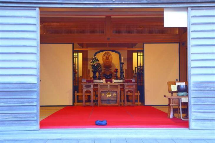 長寿寺の本堂