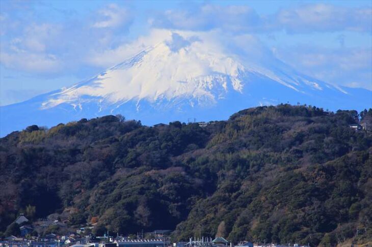 妙法寺（大町）から見る富士山