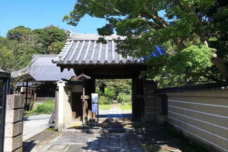 浄光明寺の山門