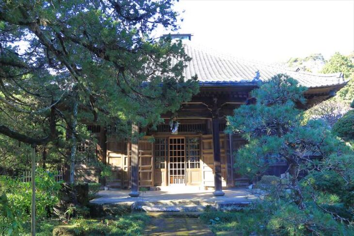 寿福寺の本堂（仏殿）