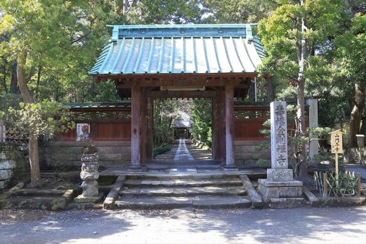 寿福寺の山門