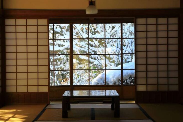雪の浄智寺の書院