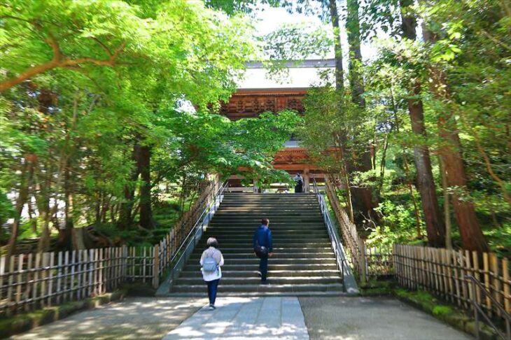 円覚寺 山門前の階段