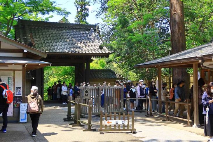 円覚寺入口の総門