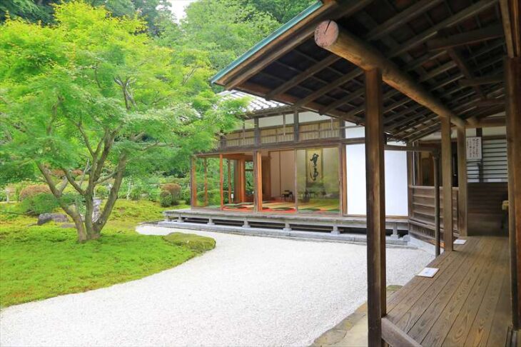 長寿寺の庭園