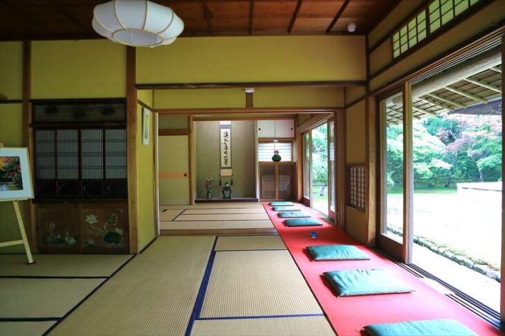 長寿寺の部屋
